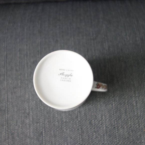 Her Majesty Queen Elizabeth II Golden Jubilee Argyle Bone China E II R Tea Cup - Picture 6 of 12